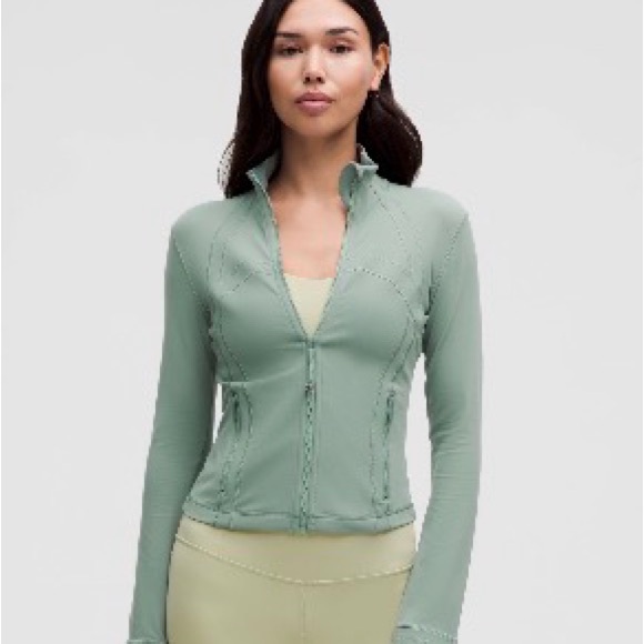 LULULEMON DEFINE CROP - Picture 4 of 4